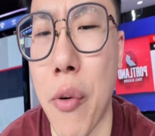 解說(shuō)：開(kāi)拓者陣容里有防守的球員不少怎么會(huì)讓掘金爆砍157分