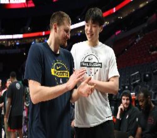 楊瀚森談罰球不佳：可能上場(chǎng)后太想表現(xiàn)約基奇也有2罰不中的情況