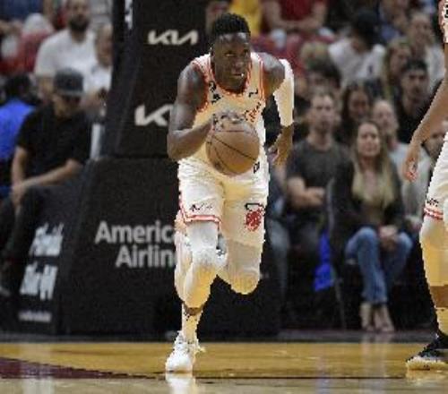 隊(duì)記：騎士G聯(lián)盟球隊(duì)克利夫蘭劍客交易得到前NBA全明星奧拉迪波