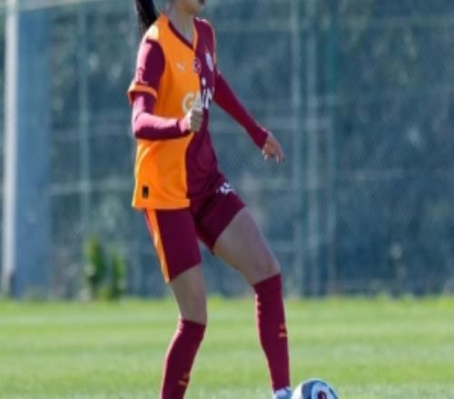 楊莉娜替補登場，上演加拉塔薩雷女足首秀