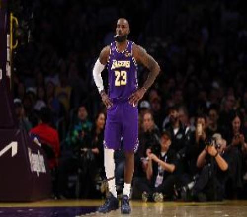 媒體人：詹姆斯95%的概率還會(huì)打一個(gè)賽季會(huì)有退役巡演賽季！