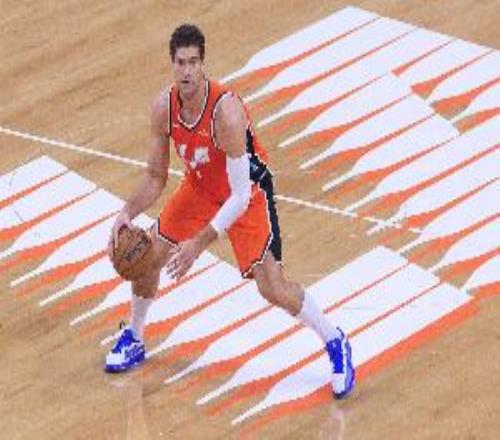 曾令旭：當(dāng)你看到37歲大洛多數(shù)回合都換防在內(nèi)線蹲坑已沒有市場(chǎng)