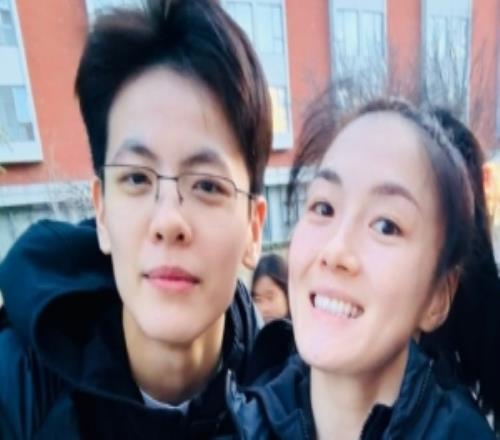 中國(guó)女籃球員楊舒予曬近照：新年少焦慮放自己一馬