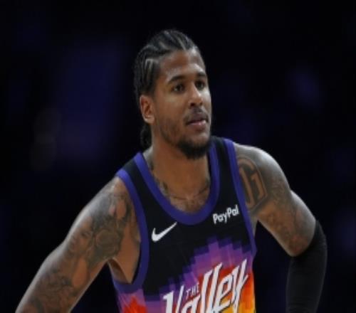 手感冰涼！杰倫格林上半場11中2&三分3中0僅得4分2籃板