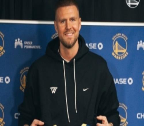 桑托斯：我們能夠依靠波津的防守尤其護(hù)筐他在進(jìn)攻端也無所不能