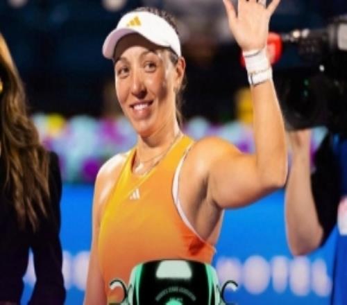 賽季首冠！WTA1000迪拜站單打決賽：佩古拉20戰(zhàn)勝斯維托麗娜