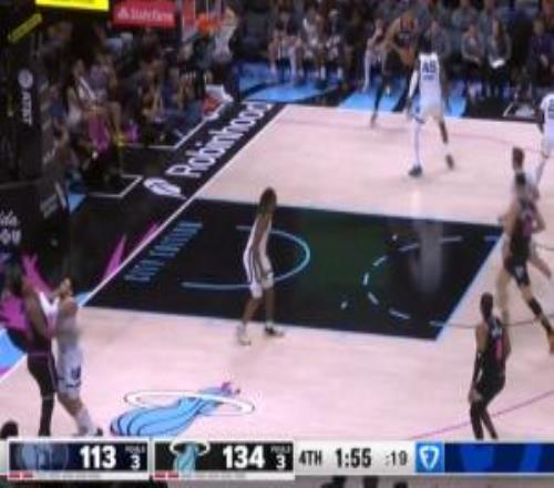 加德納小皮蓬你推我我干你抱在地上打架兩人直接被驅(qū)逐！