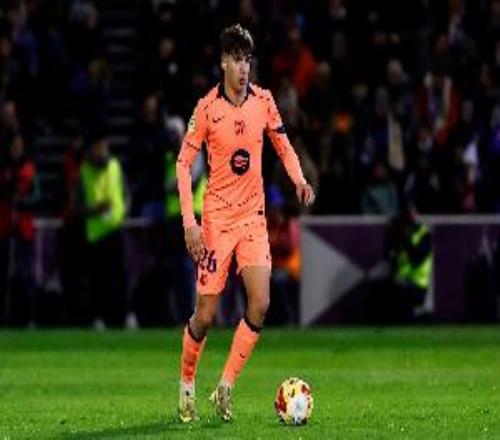 世體：巴薩B隊(duì)左后衛(wèi)托倫茨受傷，初步檢查結(jié)果并不樂(lè)觀