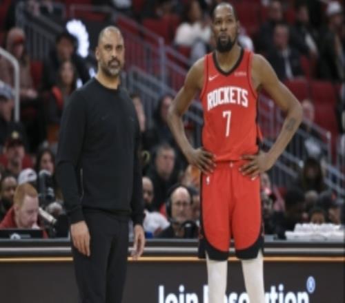 鍵盤俠火箭打出賽季最爛的第四節(jié)！烏度卡在進(jìn)攻端簡直一竅不通