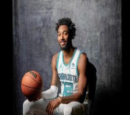 Shams：轉(zhuǎn)正武克切維奇后奇才用空出的雙向名額簽約里基布萊克