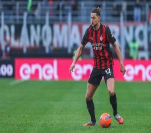 意天空預(yù)測米蘭vs帕爾馬首發(fā)：拉比奧特解禁，萊奧搭檔普利西奇