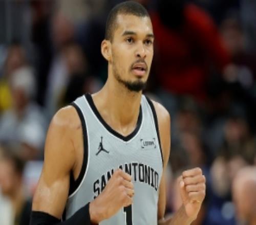 解說：國王拿文班亞馬沒什么辦法抵抗三節(jié)已經(jīng)是極限了