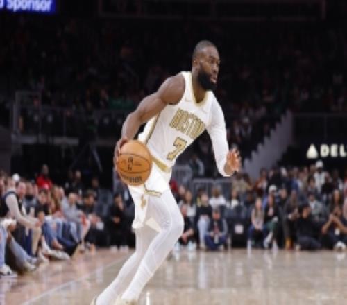 斯瑪特：布朗的光芒被掩蓋多年&輪到他大展身手希望他今晚別太猛