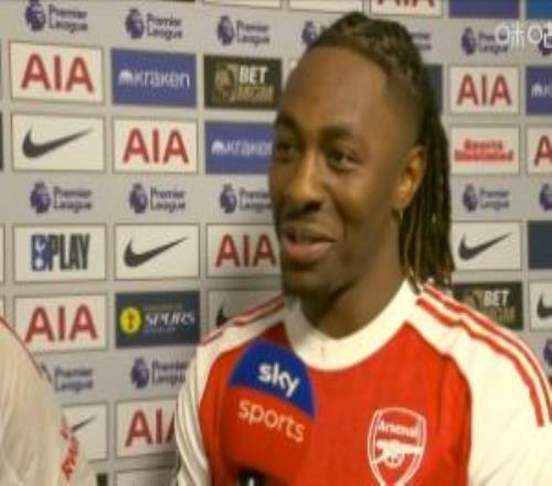 埃澤：約克雷斯能讓前腰踢得更舒服打熱刺就來勁這是一種感覺