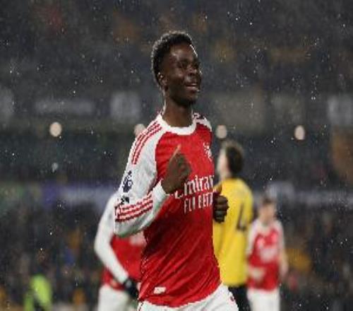 薩卡本場21次進攻三區(qū)傳球、4次贏得犯規(guī)等多項數(shù)據(jù)全場最高