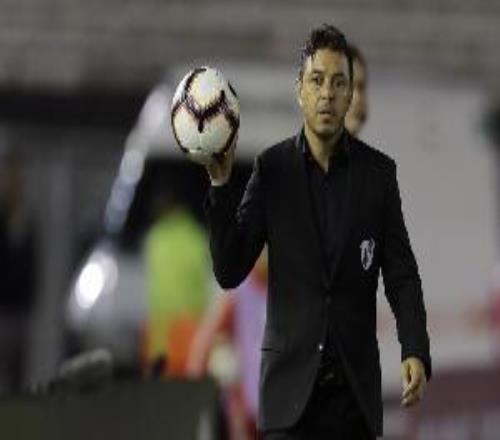 聯(lián)賽三連?。∮浾撸汉哟仓鲙浖永嗳毕惡蟀l(fā)布會(huì)