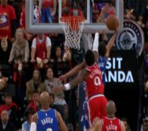 這動(dòng)作有點(diǎn)大！馬瑟林身后協(xié)防打到貝恩的頭被升級(jí)為一級(jí)惡意