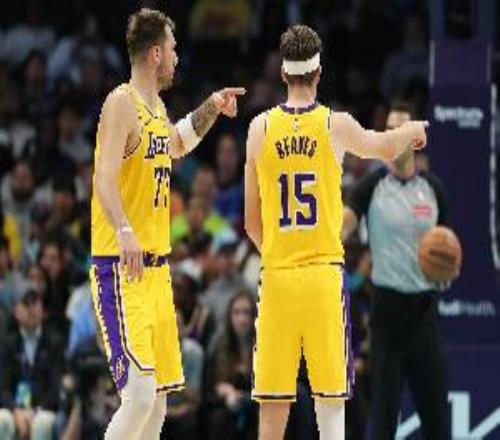 湖媒：東契奇&里夫斯擔(dān)當(dāng)后場(chǎng)組合合計(jì)只有5助這確實(shí)讓人擔(dān)憂