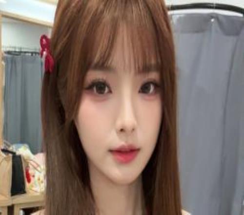 LPL互動女主持人泱泱曬照：春節(jié)假期就要結束嘞準備開工