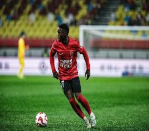 博主：蓉城外援卡隆目前仍處于留隊(duì)狀態(tài)，但已不可能隨隊(duì)踢中超