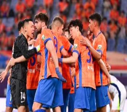 博主：泰山27號(hào)在申花康橋足球基地與上海申花進(jìn)行熱身賽