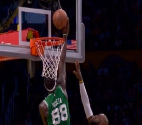 雷迪克談吃T：裁判漏吹科塔干擾球我得研究下規(guī)則&這樣好防拋投