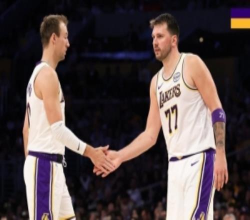 美網(wǎng)友：湖人甚至沒法抗衡無塔圖姆綠軍只有擺脫詹姆斯才能爭冠