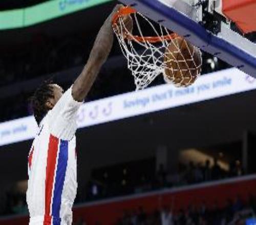 霍蘭：我們今天協(xié)防過度&導(dǎo)致馬刺進18三分下周再遇他們會有進步