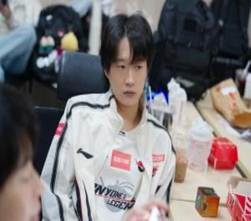 打老東家還不是手拿把掐！Shanks三局13227豪華戰(zhàn)績暴打WE