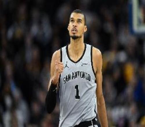 徐靜雨：文班就是如今NBA的戰(zhàn)力第一人他未來能拿到至少10個DPOY