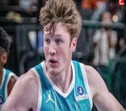 克尼佩爾刷新歷史最快200記三分紀(jì)錄比鄧羅快11場(chǎng)&比水花快30場(chǎng)