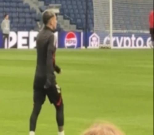 被禁賽無(wú)緣出戰(zhàn)！本菲卡前鋒普雷斯蒂安尼已經(jīng)抵達(dá)伯納烏球場(chǎng)