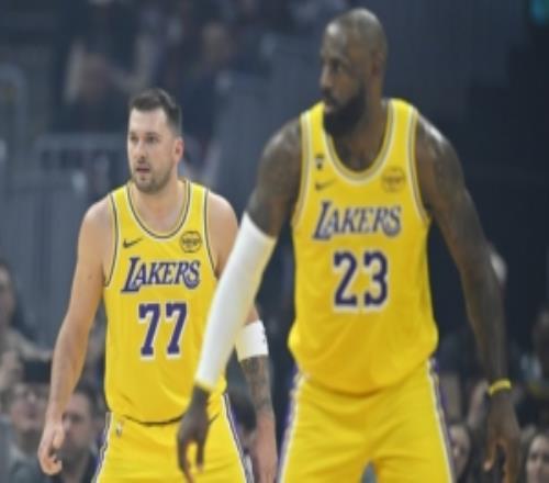 詹姆斯絕殺失敗！美球迷：東契奇第二次沒投空位絕殺球&還24中8