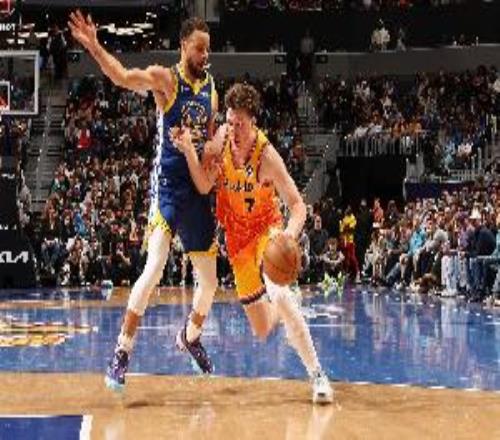 變態(tài)準！克尼佩爾17次180俱樂部砍20+單賽季后衛(wèi)第二多&僅次庫里