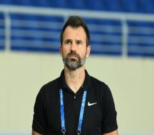 布魯日主帥：上半場(chǎng)球隊(duì)的表現(xiàn)讓我自豪，但下半場(chǎng)被馬競(jìng)反擊進(jìn)球