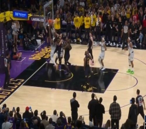 準(zhǔn)絕殺！小卡特奮力拼下前場籃板強(qiáng)起補(bǔ)籃助魔術(shù)險勝過關(guān)