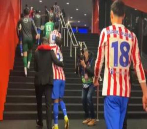 3500萬超值！盧克曼加盟馬競7場4球3助，西蒙尼難掩笑意熱情擁抱