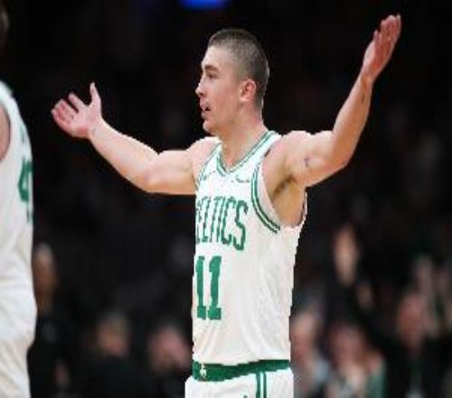 被隊(duì)友帶飛！普理查德13中2&三分5中0僅拿8分6板4助1斷