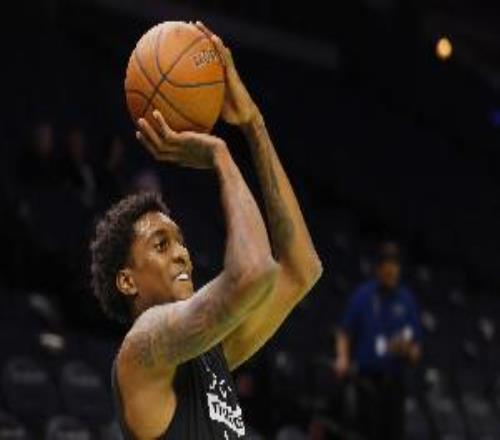 贏球功臣！麥丹15中11&三分6中5砍29分6籃板3搶斷5蓋帽全面數(shù)據(jù)