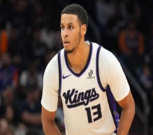 望無大礙！國王球員基根穆雷首節(jié)左腳踝受傷本場不會回歸