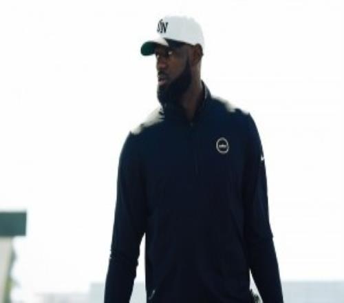 力爭結(jié)束連??！湖人官推曬客場登機照：前往沙漠地區(qū)