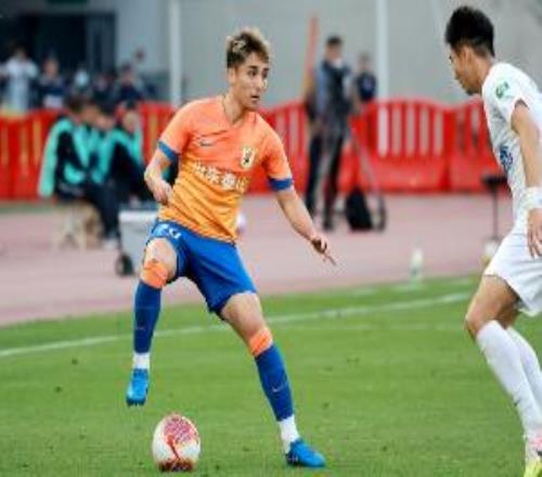 阿卜杜肉蘇力：今天我將脫下穿了15年的橙色戰(zhàn)袍，祝泰山永遠(yuǎn)輝煌