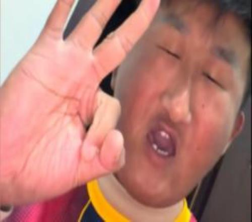 "緊湊哥"穿巴薩球衣喊話赫伊森：不道歉就過不去給你3天考慮一下