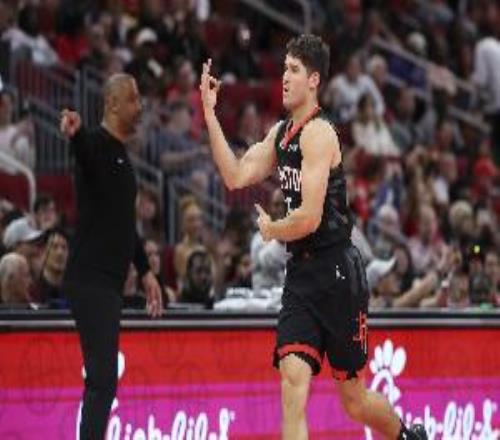 烏度卡談三分出手少：擋拆進(jìn)攻中有很多選擇有機(jī)會(huì)就果斷出手