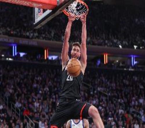 生涯第11次三雙！申京三節(jié)12中8拿下24分12板10助2斷2帽