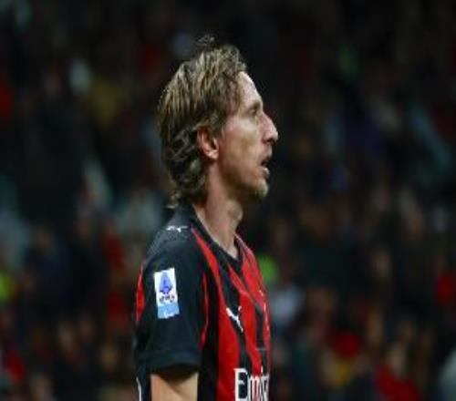 莫雷托：米蘭的教練、隊(duì)友和管理層都在勸說莫德里奇續(xù)約