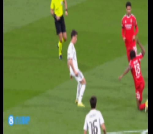 西媒：奧塔門迪踢到了維尼修斯腳踝，應(yīng)被判點球