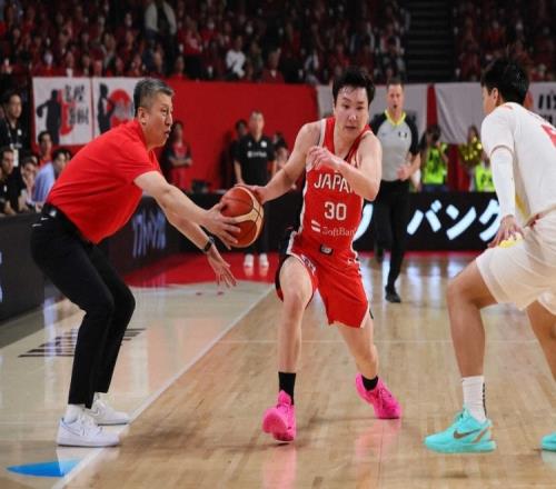 图为日本记者拍摄