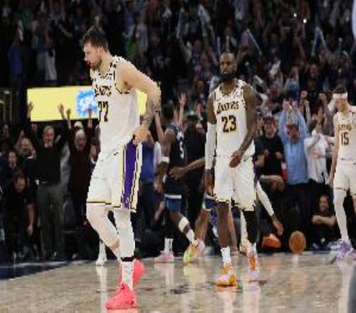 名記：輸魔術(shù)后湖人更衣室氣氛不好里夫斯本賽季第一次拒絕采訪