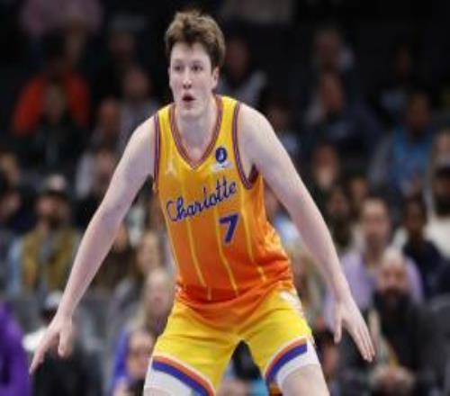 這菜鳥不得了！克尼佩爾59場轟進(jìn)207記三分基根穆雷80場206記